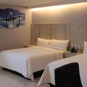 Deluxe Queen Room Two Queen Beds